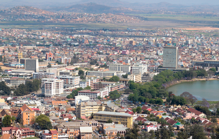 Paczki i przesyłki do Antananarivo