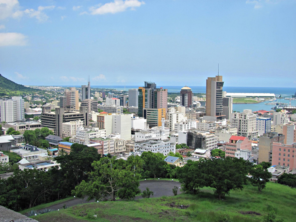 Paczki i przesyłki do Port Louis