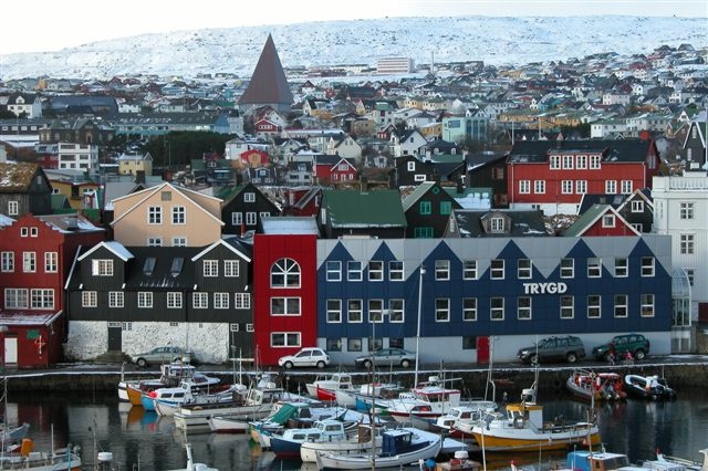 Paczki i przesyłki do Thorshavn