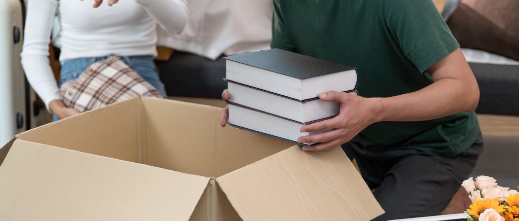 jak wysłać książkę kurierem